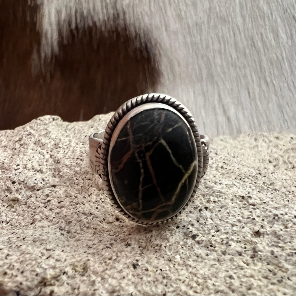 ❤️ Black Jack Turquoise Sterling Stamped 5mm Band Size 7 Navajo Style Ring 6.7G - Picture 4 of 13